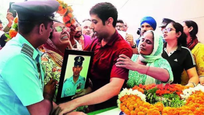 Phase out old warplanes, says fighter pilot's brother; no MP, MLA at funeral