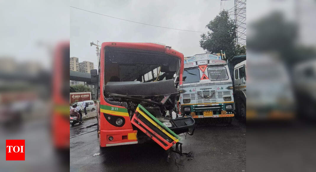 Mumbai accident: BEST bus rams into truck on Western Express Highway in Goregaon; 6 injured | Mumbai News - Times of India