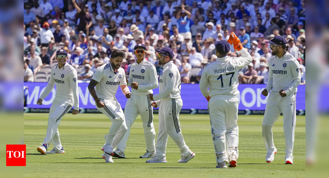 IND vs ENG Test: 'Avoid chop and change' Kumble backs player to become permanent for India