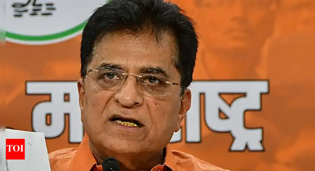BJP leader Kirit Somaiya protests police action against duped aviation students in Thane; over 20 lured with airport jobs | Thane News - Times of India