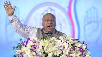 'Couldn't speak against Trump': Kharge's jibe at PM Modi; rakes up India-Pak ceasefire
