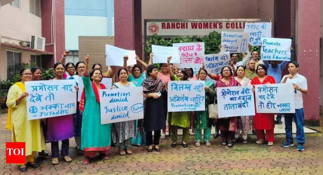 Varsity teachers seek outstanding promotions | Ranchi News - Times of India