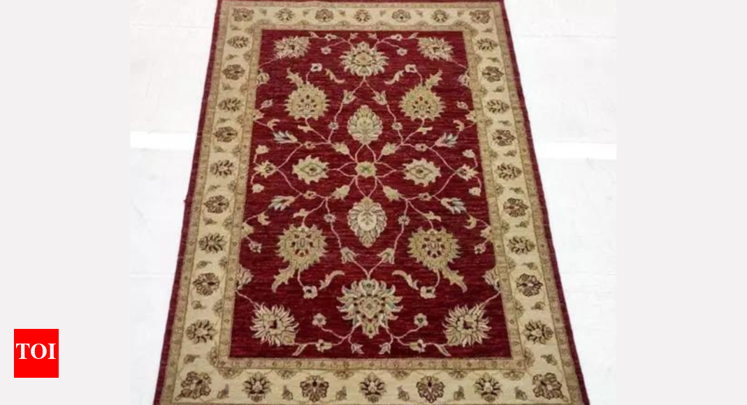 J&K government trains weavers to keep famed Kashmiri carpets alive