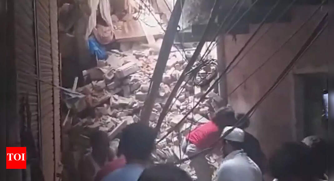 Delhi: 4-storey building collapses in Seelampur; several trapped