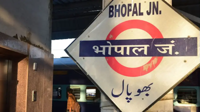 Railway administration installs barriers at Bhopal station to restrict unauthorized vehicle access