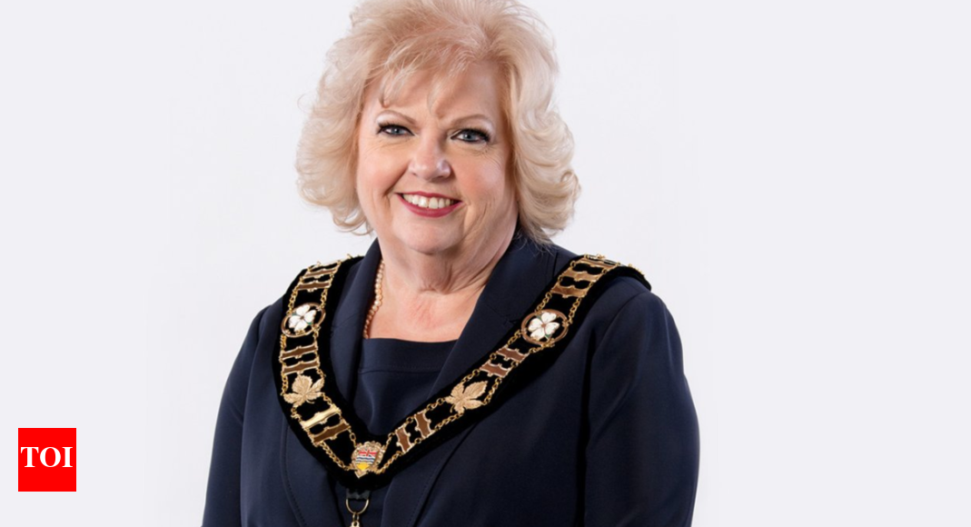 'Ban criminal content on social media': Surrey’s mayor issues statement after shooting British Columbia shooting