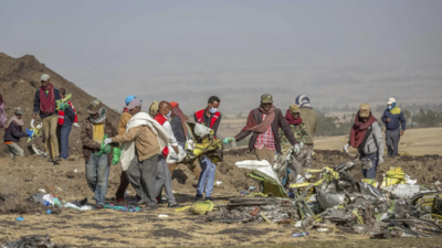  Boeing's last minute settlement with Canadian man whose family died in  disaster; avoids trial