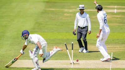 'Huge lifeline for England' - Ex-England star on Rishabh Pant's run-out at Lord's