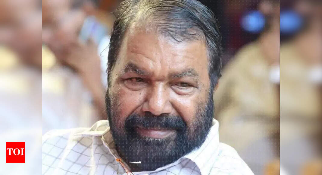 Students washing teachers’ feet: Kerala education minister condemns act | Thiruvananthapuram News
