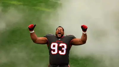 Ndamukong Suh bids farewell to NFL after 13 seasons, honors late father in emotional retirement post