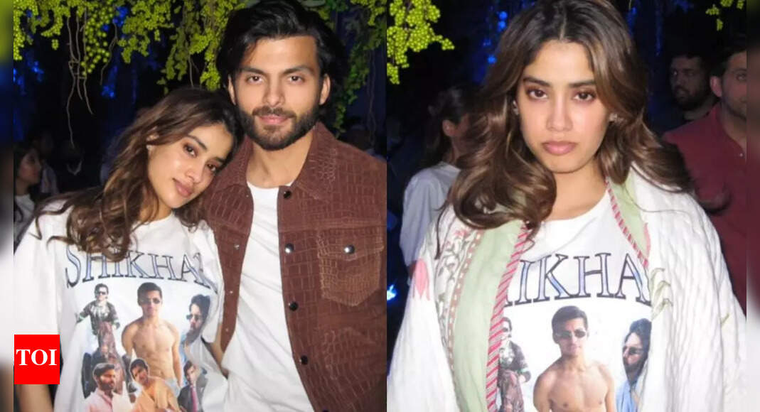 Janhvi Kapoor proudly flaunts her love for Shikhar Pahariya, dons custom T-shirt with his face on it: PIC | Hindi Movie News – Times of India