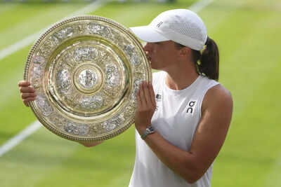 'Surreal'! Iga Swiatek finally finds her footing on grass with the Wimbledon title - AND HOW!