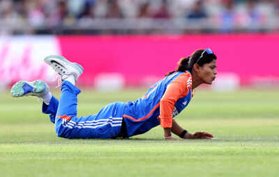  Radha Yadav pulls off a stunning catch to dismiss Amy Jones - Watch