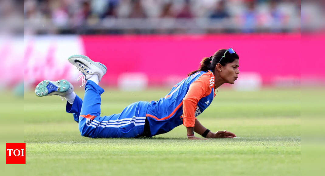  Radha Yadav pulls off a stunning catch to dismiss Amy Jones - Watch