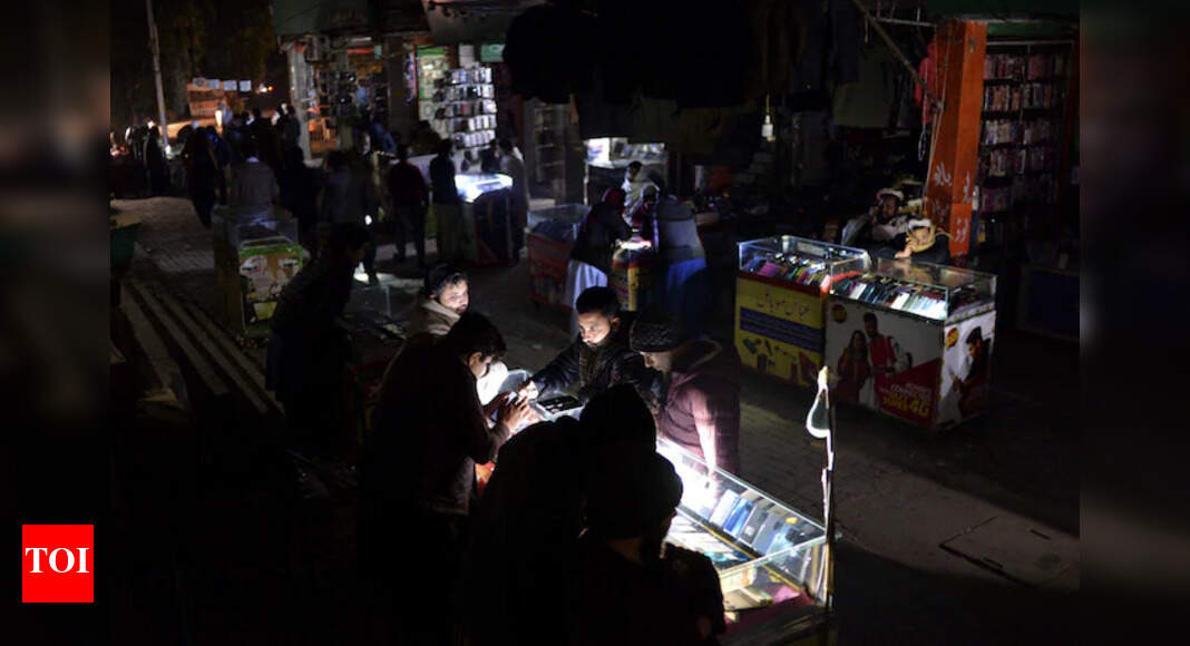 Pak's systemic collapse: 24-hr blackout in Karachi triggers massive protest