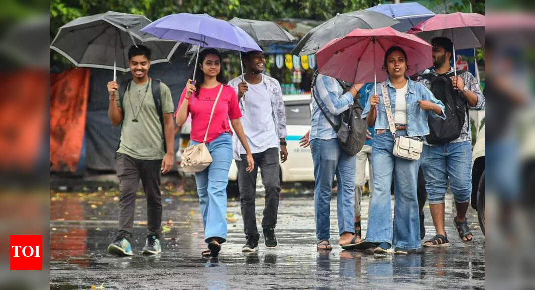 Low pressure may bring more rain in Kolkata today: Met | Kolkata News - Times of India