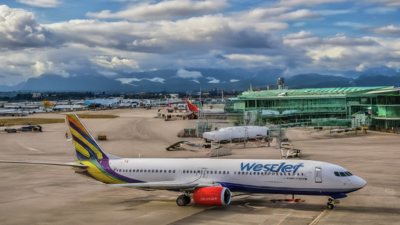  Engine fire on plane at Vancouver airport; 50 passengers use slides
