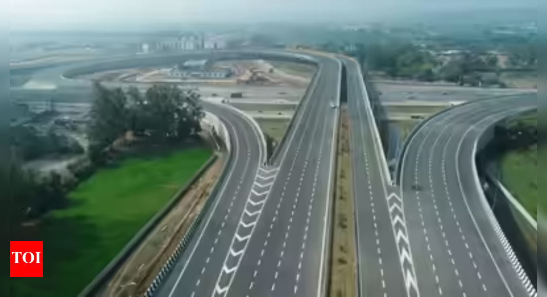 Delhi-Mumbai Expressway tragedy: Labourer falls 40 feet to death, FIR against engineer, firm director