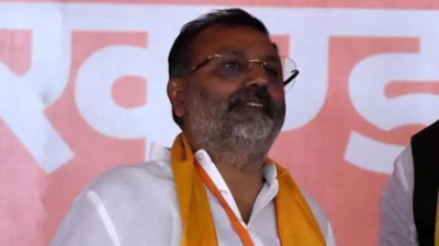 ‘Nehru-Gandhi family bows before America’: BJP’s Nishikant Dubey slams Congress; digs up archives