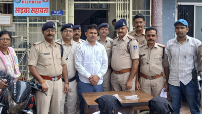  Koh-e-Fiza police nab robbery and snatching accused; recover stolen gold chain from finance company