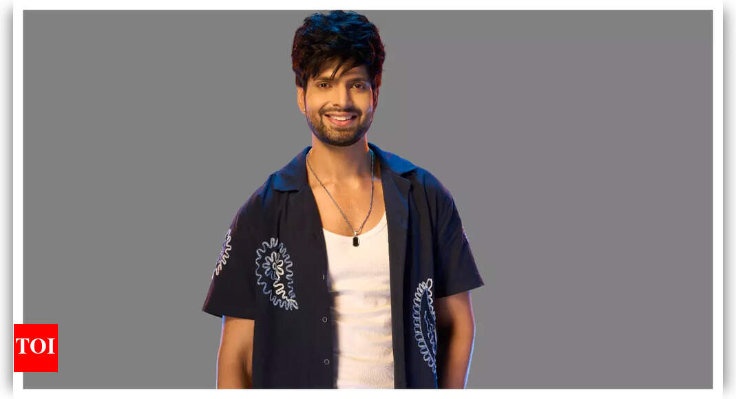 Hitesh Bharadwaj cycles on sets to stay fit while shooting for Aami Dakini; says ‘I believe physical activity is essential, no matter how busy life gets’