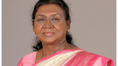 President Murmu meets pupil  who acceptable   herself ablaze, seeks update connected  condition