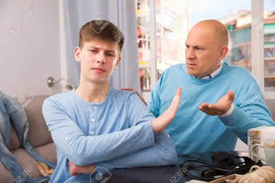 Cómo los padres tóxicos controlan tu vida, incluso cuando eres un adulto