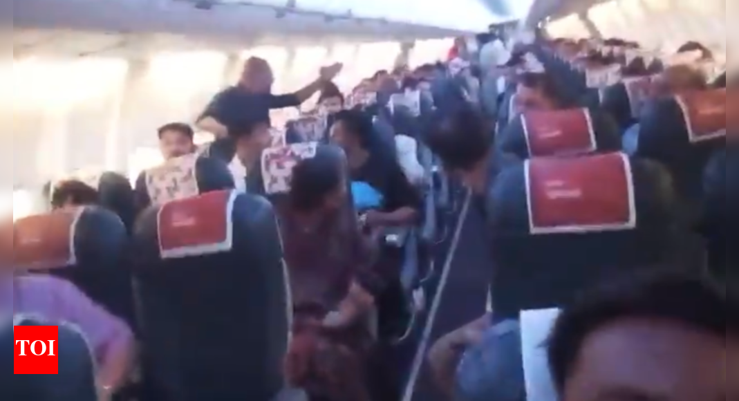Fight between 2 flyers forces taxiing SpiceJet plane to return to terminal in Delhi
