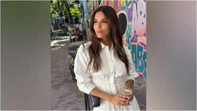 Eva Longoria to direct 'Anita de Monte Laughs Last'
