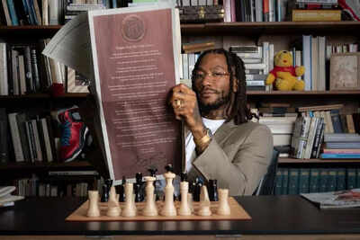 Derrick Rose teams up with Magnus Carlsen to host NBA–chess crossover event at Las Vegas