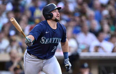 Cal Raleigh of the Seattle Mariners makes history as first catcher to win Home Run Derby
