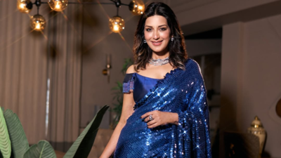 Sonali Bendre just proved sequins and sarees are the ultimate power combo