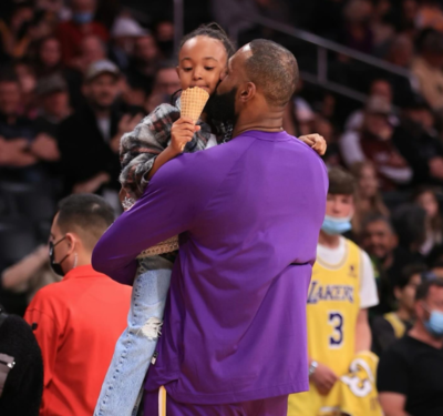 LeBron James' daughter Zhuri Nova steals the show with her excellent basketball moves during Summer League games