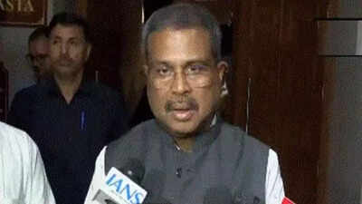 Cheap politics, says Dharmendra Pradhan as Rahul claims 'murder by BJP system'
