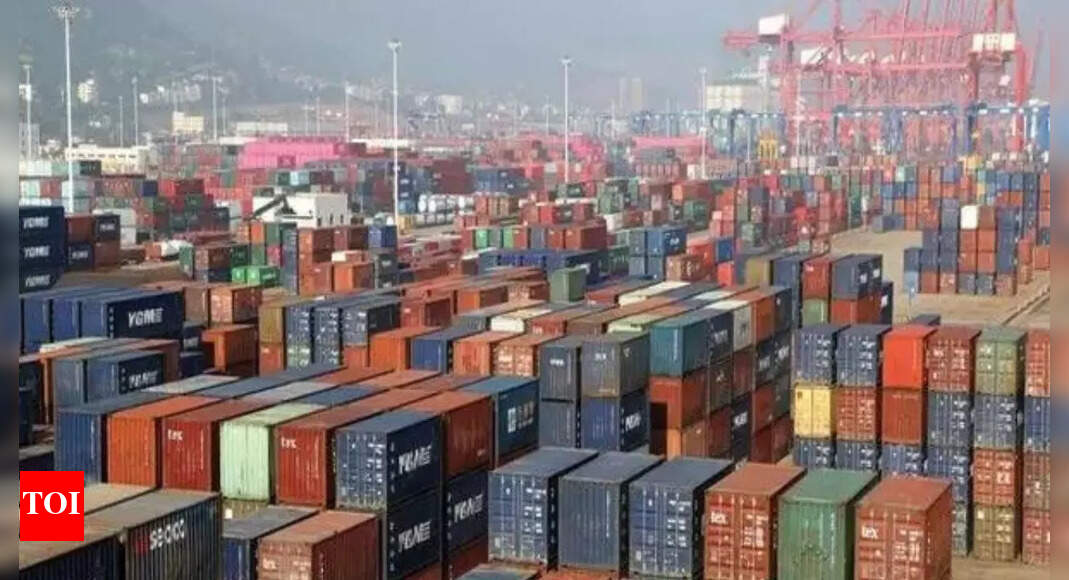 Trade deficit at 4-month low, goods exports flat