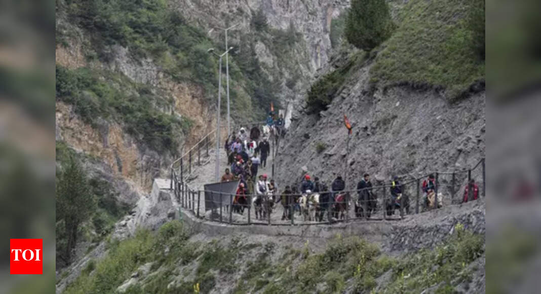 6,388 Amarnath Pilgrims Leave Jammu for Annual Yatra