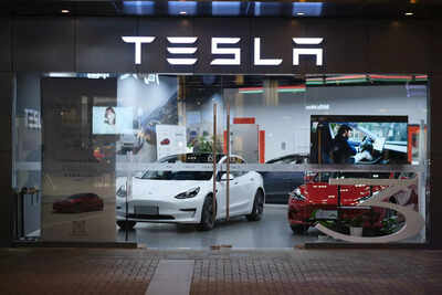  Which models are available in the UAE, Qatar, and Saudi Arabia