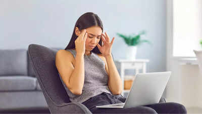 12 effective ways to relieve migraine pain at home without medications