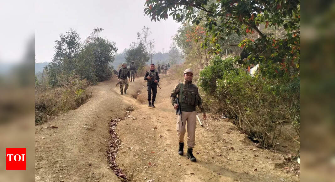 Manipur: Displaced people returning to their villages stopped; police calls it 'precautionary measure'