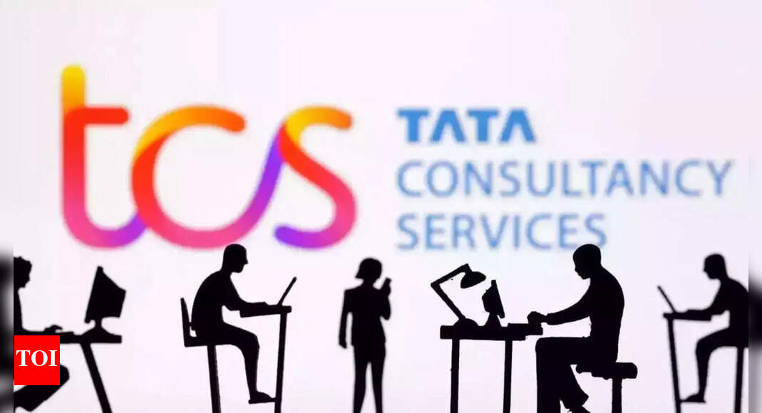 TCS gives 100% variable pay to 70% employees; HR head says: 'Payment...'