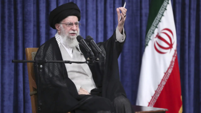 ناآرامی های خاورمیانه: خامنه ای با ما و 