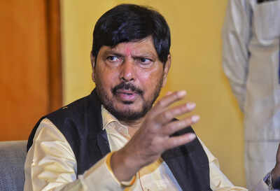  Ramdas Athawale warns of action in Maharashtra; calls Uddhav, Raj Thackeray’s stand ‘against Balasaheb’s vision’