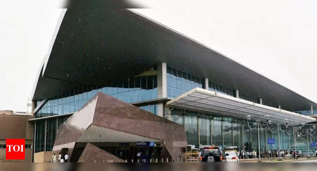 Lko airport begins 20-hr ops after 136-day upgrade | Lucknow News ...