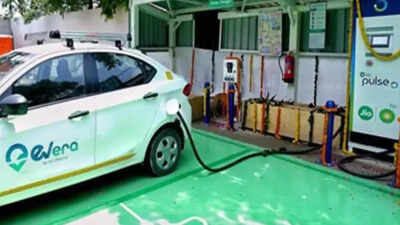 India's EV charging network sees 5X growth since FY22; but only 1 public charging station for every 235 EVs: Report