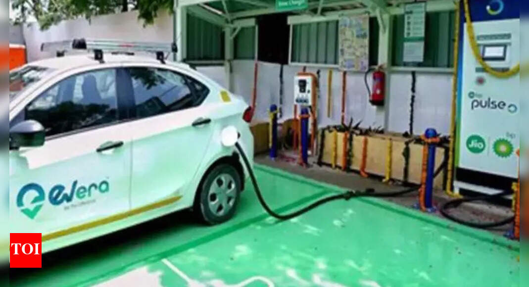 India's EV charging network sees 5X growth since FY22; but only 1 public charging station for every 235 EVs: Report