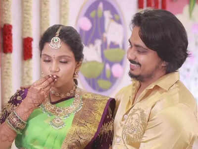 Mr & Mrs Chinnathirai fame Vaishali Thaniga shares a glimpse of her baby shower, watch
