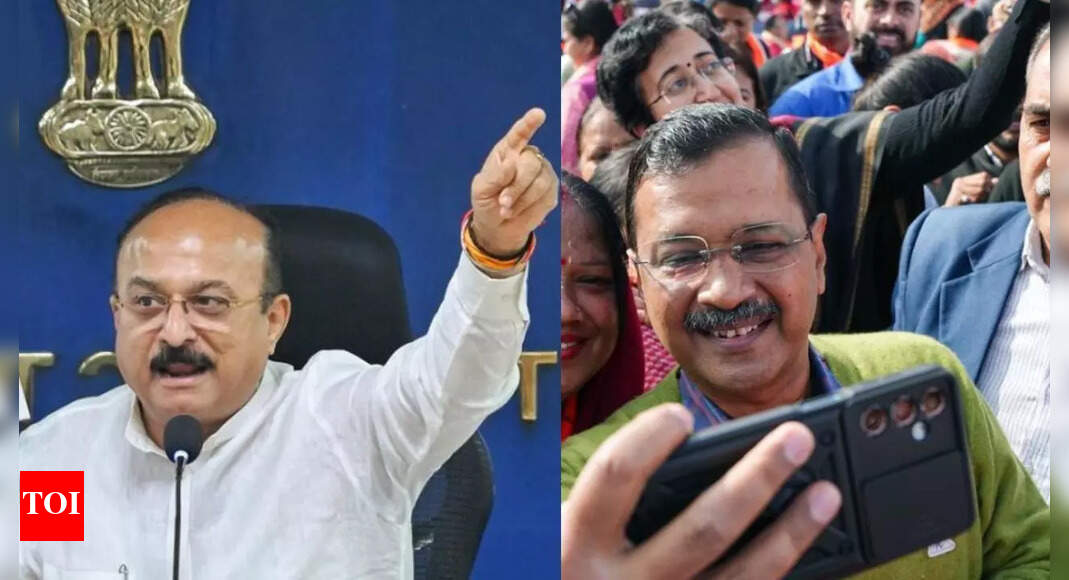 Delhi's phone war: BJP alleges AAP leaders bought mobiles with government funds; AAP attacks rise in purchase cap