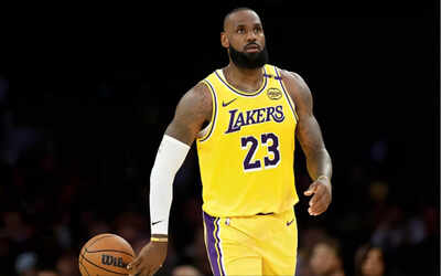 LeBron James may retire after 2025-26 season as Los Angeles Lakers delay extension