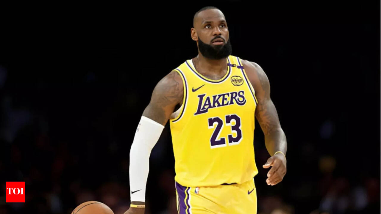 LeBron James may retire after 2025-26 season as Los Angeles Lakers delay  extension | NBA News - Times of India