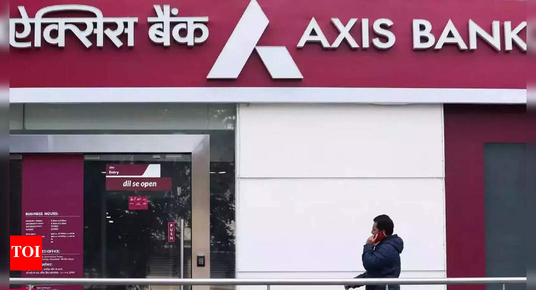 Axis Bank profit falls 4% on stricter bad loan policy